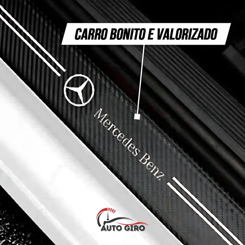 CarbonFilm Mercedes-Benz na soleira de um carro branco