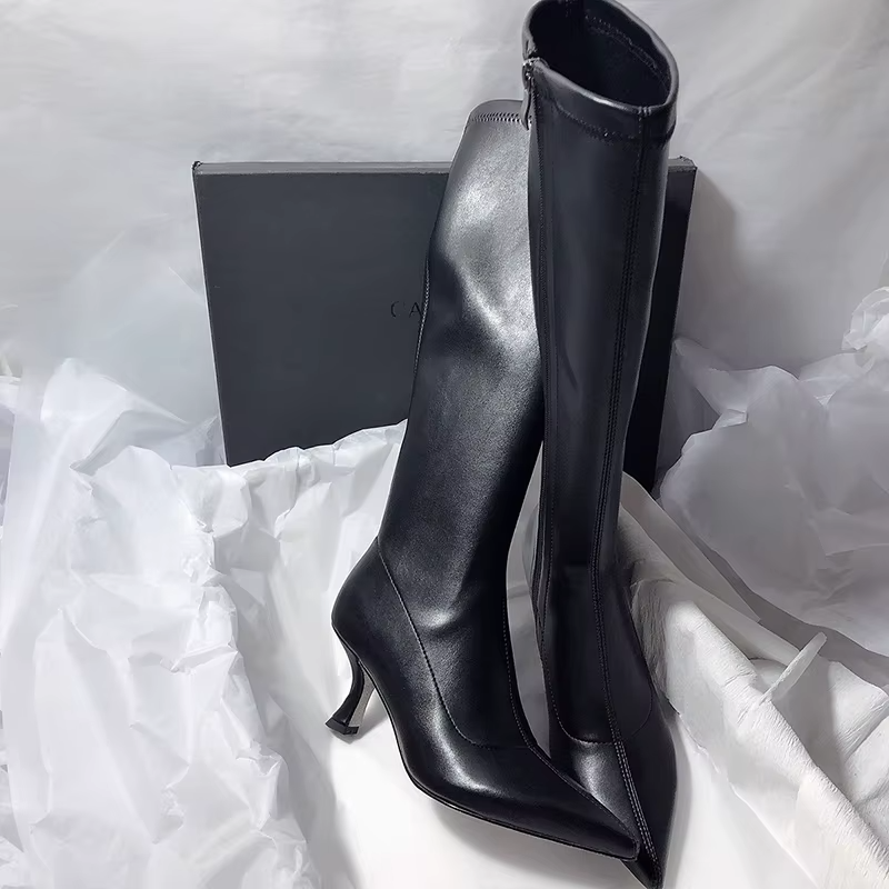 Bota Feminina Cano Longo Bico Fino Couro Salto Fino 2