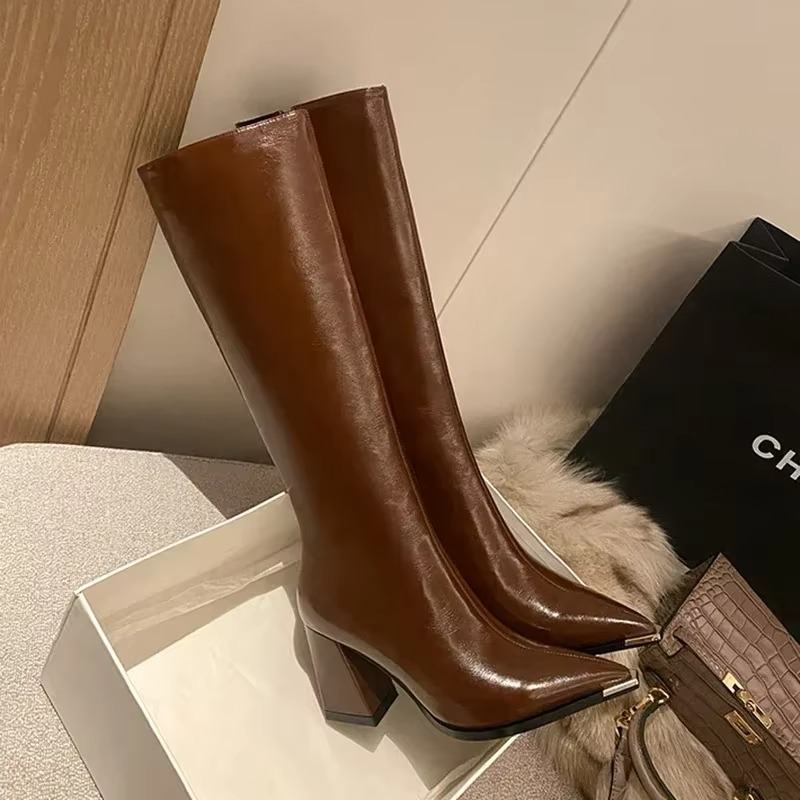 Bota Feminina Cano Longo Bico Fino Salto Grosso