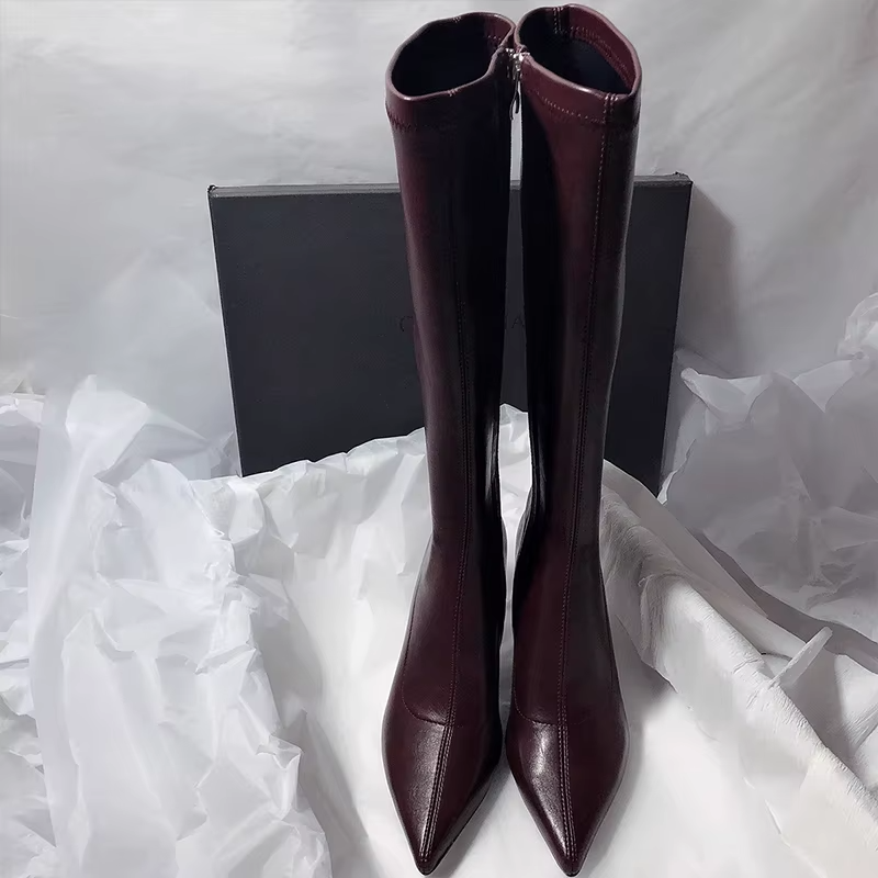 Bota Feminina Cano Longo Bico Fino Couro Salto Fino 3