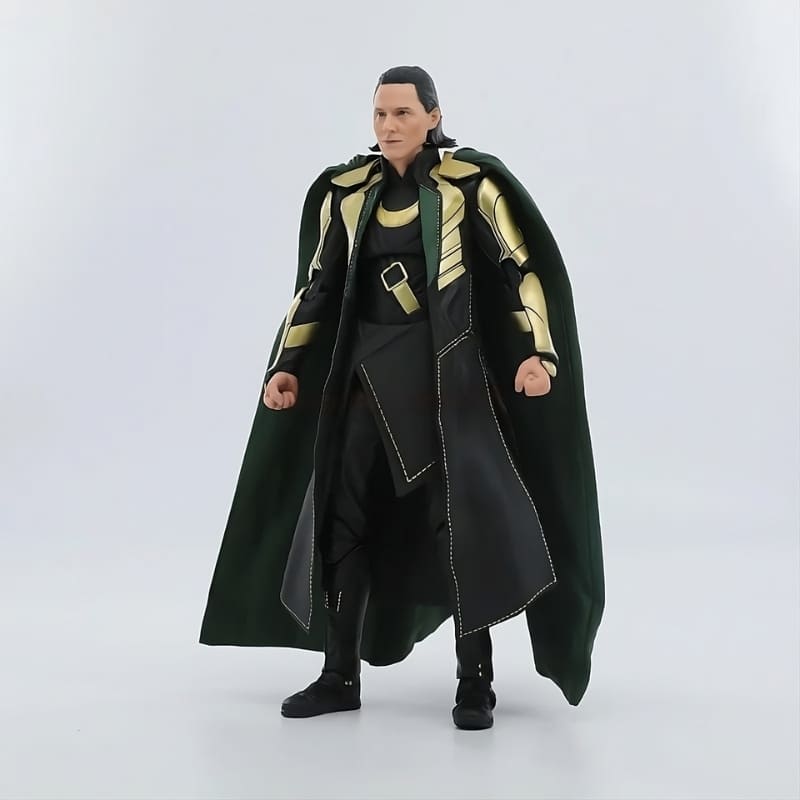 Loki Deluxe,  Action Figure Vingadores,  Deus da Trapaça,  Marvel Deluxe,  Vilão Clássico,  Loki 2012,  34cm de Poder,  Detalhes Magníficos,  Nostalgia Vingadores,  Luxo na Coleção