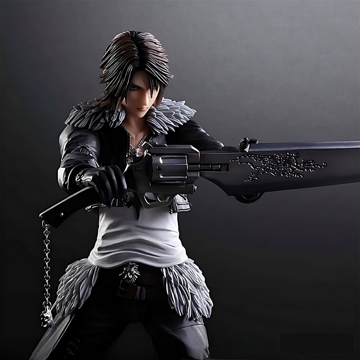 ActionFigure,  SquallLeonhart,  FinalFantasy8,  RPG,  Gamer,  Colecionáveis,  FigurasDeAção,  Jogos,  AventuraÉpica,  HeróiLendário,  DetalhesIncríveis,  PoseDinâmica,  ValorDeColecionador,  Fantasia,  JogoClássico,  Nostalgia,  JogadorDeFinalFantasy8,  FãDeFinalFantasy8