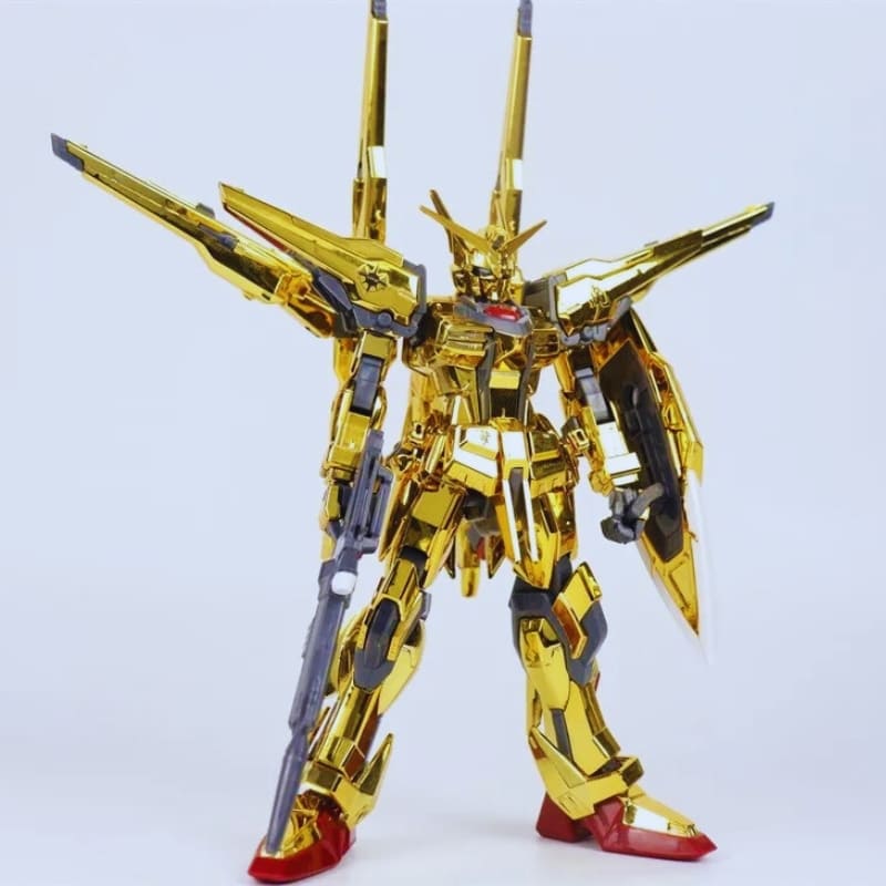 Akatsuki Gundam Oowashi,  Modelo Gold,  Escala 1/100,  Mechs Brilhantes,  Gundam Japonês,  Montagem Necessária,  Jóia Dourada,  Elegância Mecânica,  Altura Imponente,  Experiência Visual