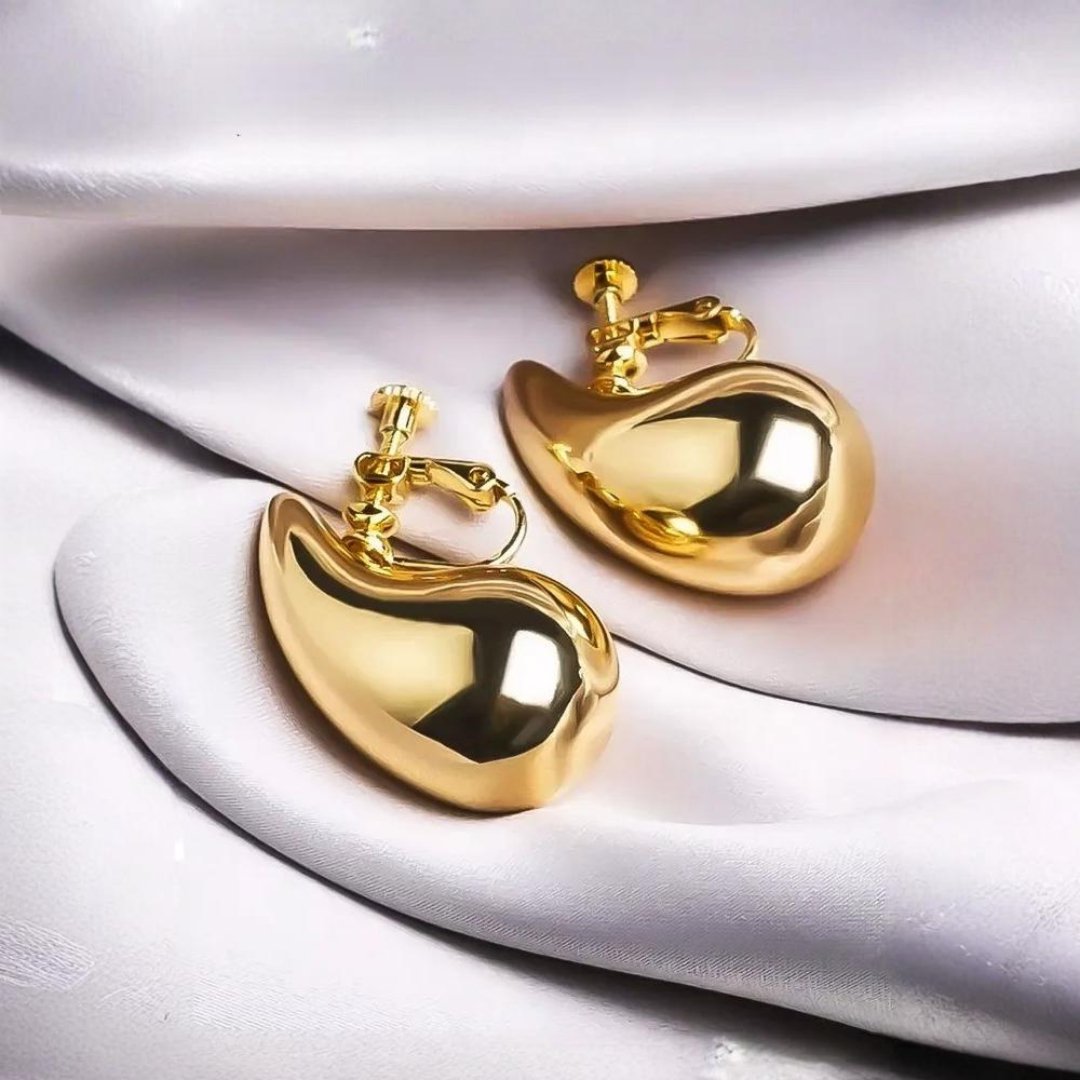 Brinco de Pressão Dourado de Gota Curvada Vírgula Gitta