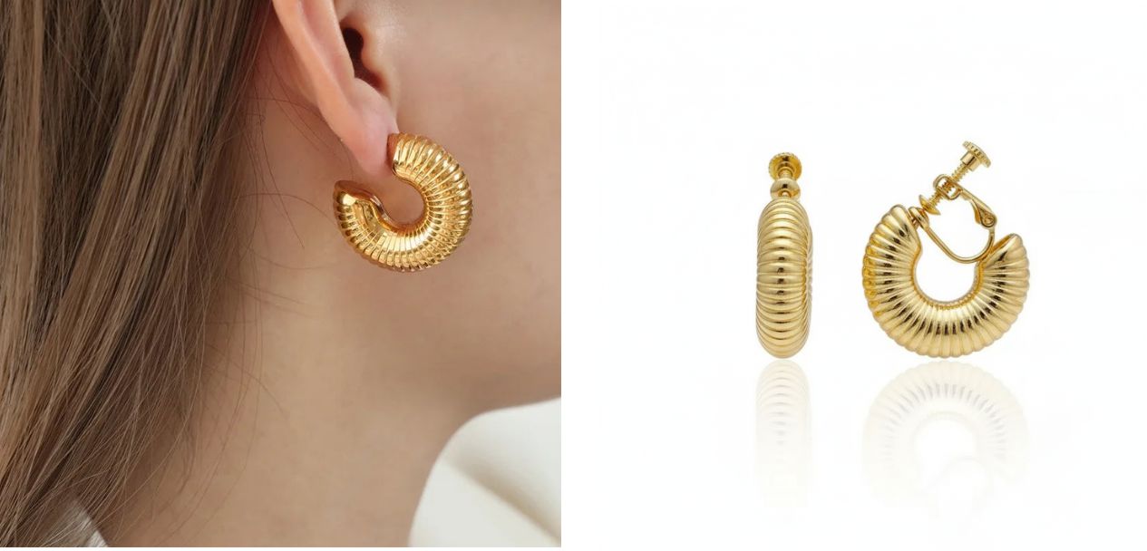 Brinco de Argola de Pressão Bizzy dourado listrado Brinco de Argola de Pressão Bizzy dourado listrado