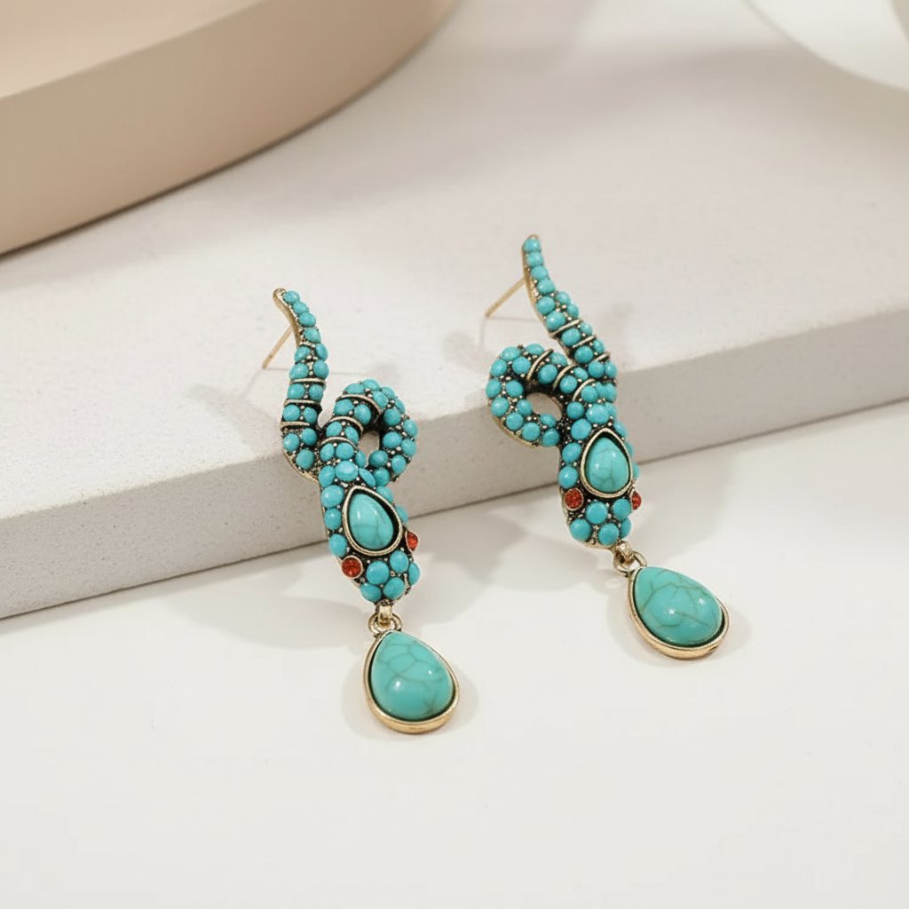 Brinco Turquesa Cravejado de Pedras de Cobra Conda