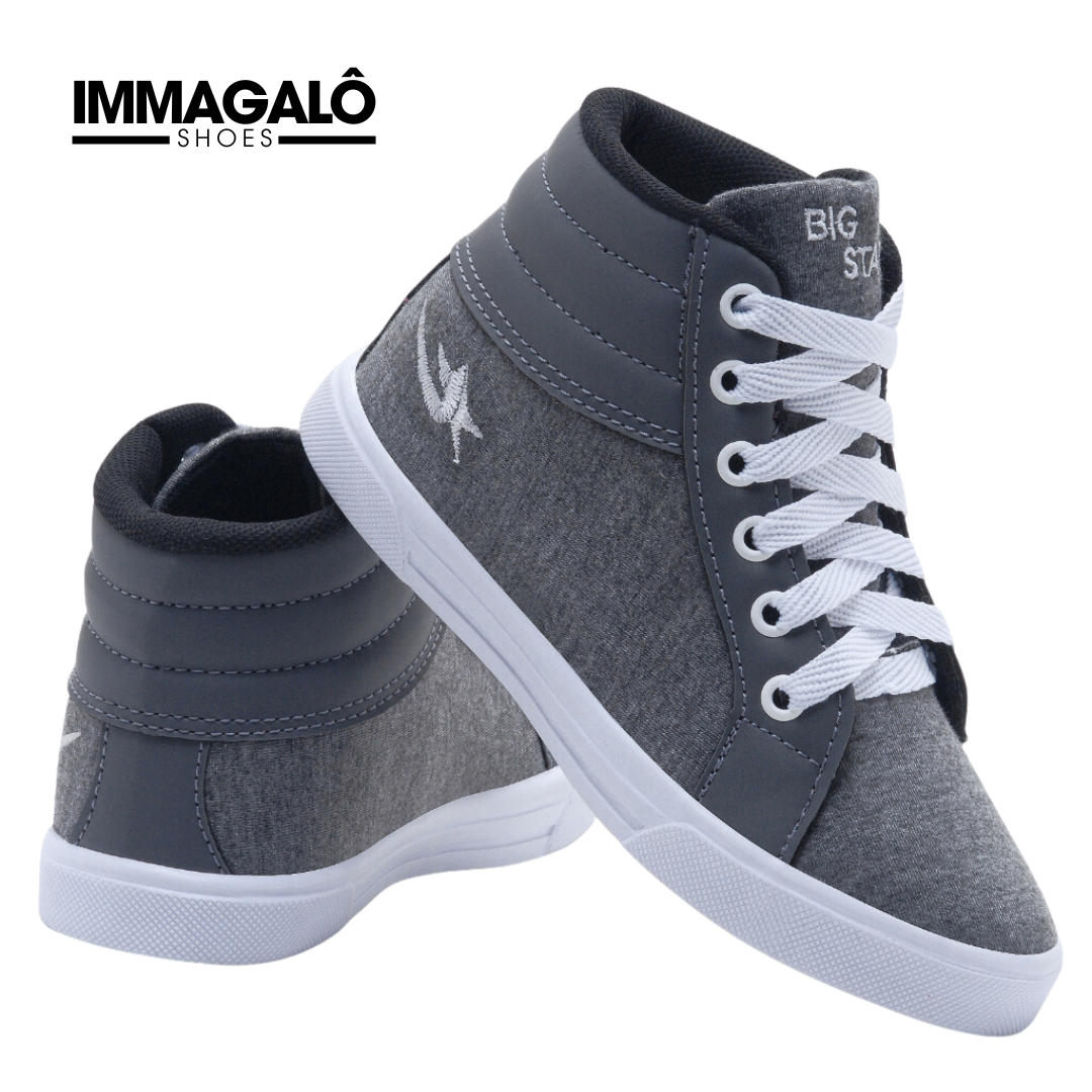 Sapatos em cima

Descrição gerada automaticamente
