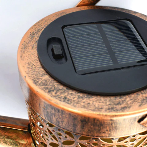 Luminária-Solar-para-Jardim-À-Prova-D'água-Regador-GieBkanne-Bigstock-D3