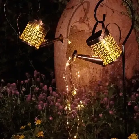 Luminária-Solar-para-Jardim-À-Prova-D'água-Regador-GieBkanne-Bigstock-D1