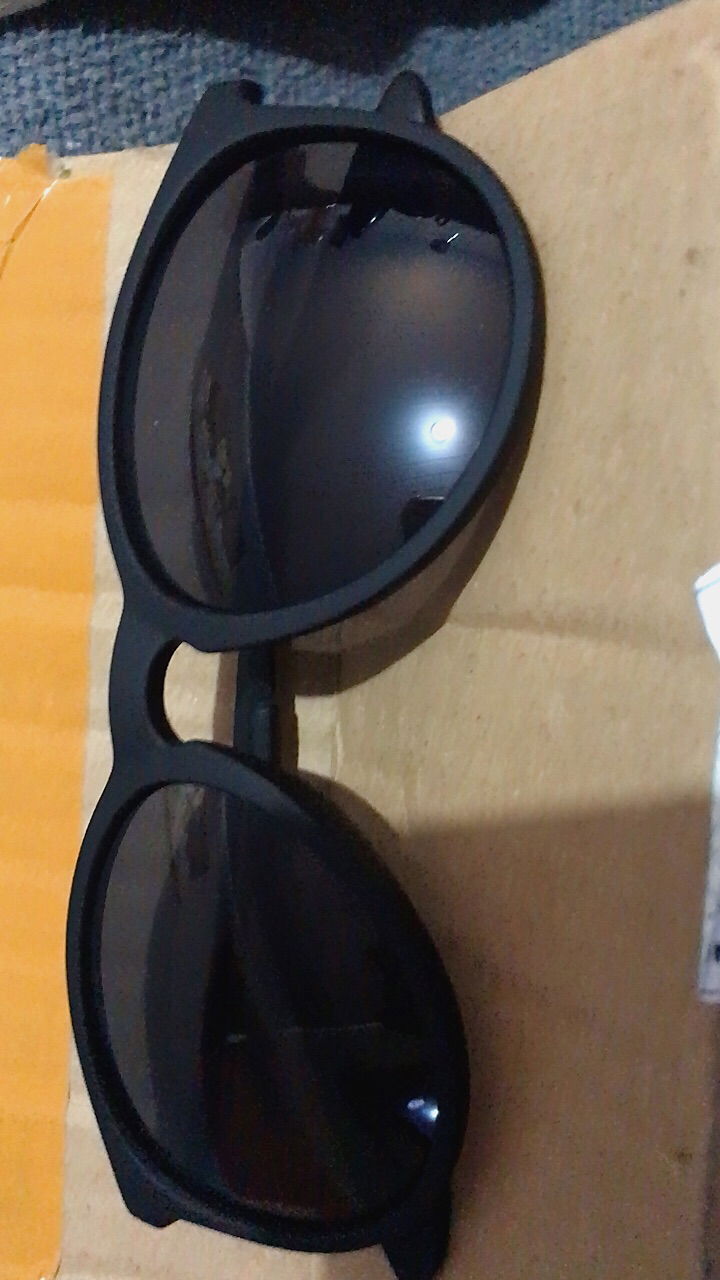 Óculos de Sol Erika: Proteção Completa para Seus Olhos