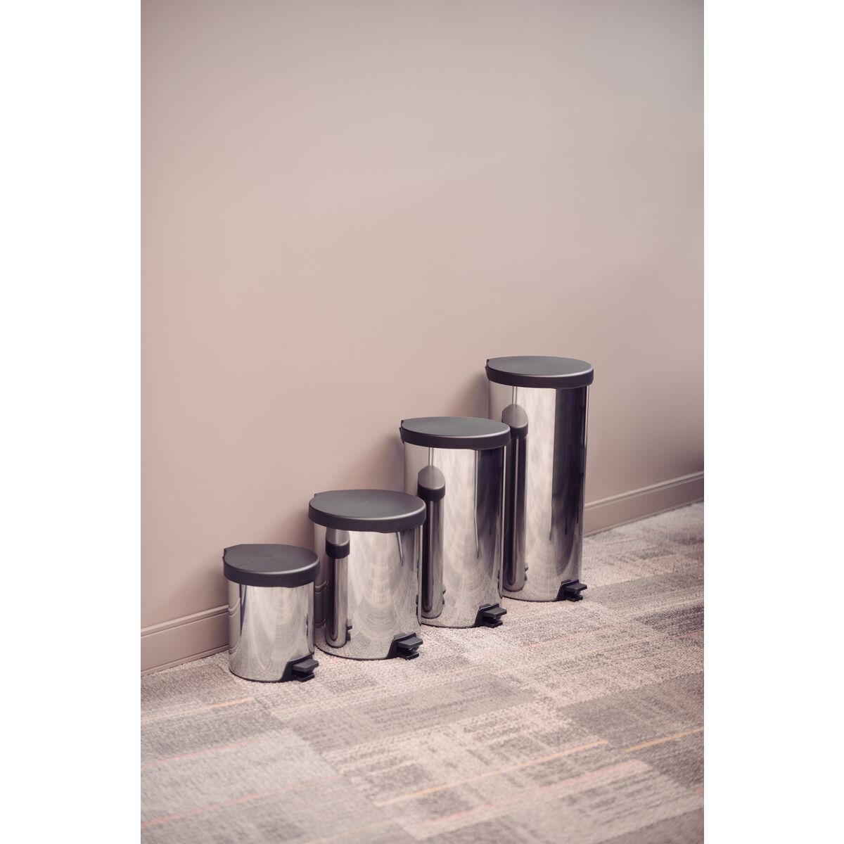 Lixeira Pedal 30L New Tramontina Aço Inox - foto 5