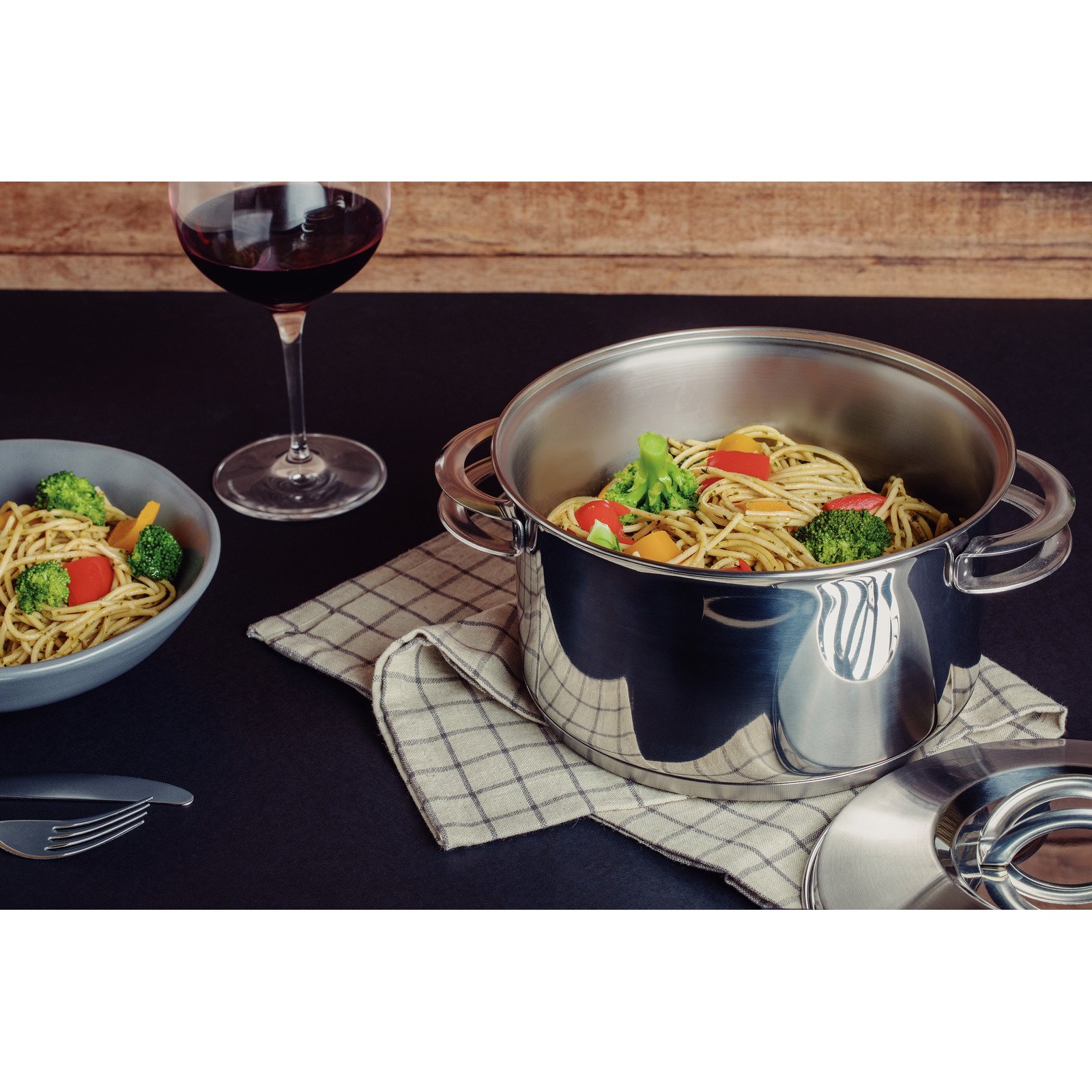 Caçarola Funda Tramontina Solar em Aço Inox com Fundo Triplo Tampa e Alças Ø 20 Cm 3,6 L - foto 13