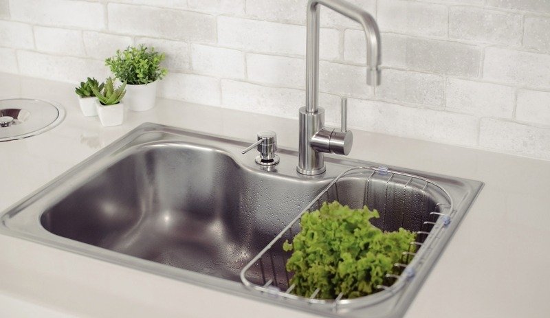 Cuba Tramontina Morgana 60 Fx Undermount em Aço Inox com Lixeira de Embutir 5 L, Tábua de Madeira, Dosador de Sabão, Cesto Aramado e Válvula - foto 4