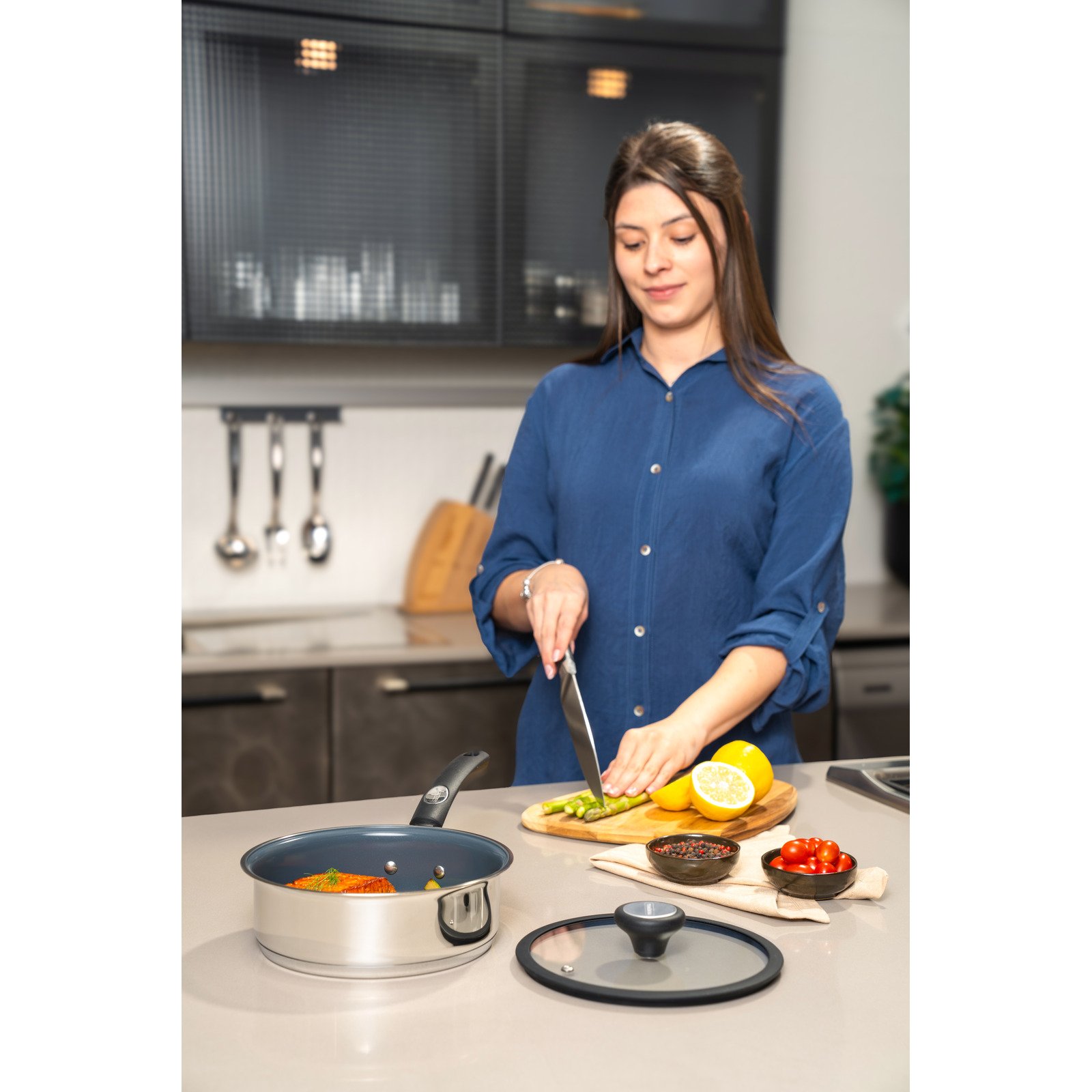 Jogo de Panelas Tramontina Solar Ceramic em Aço Inox Fundo Triplo com Revestimento Interno Cerâmico Grafite 4 Peças - foto 4