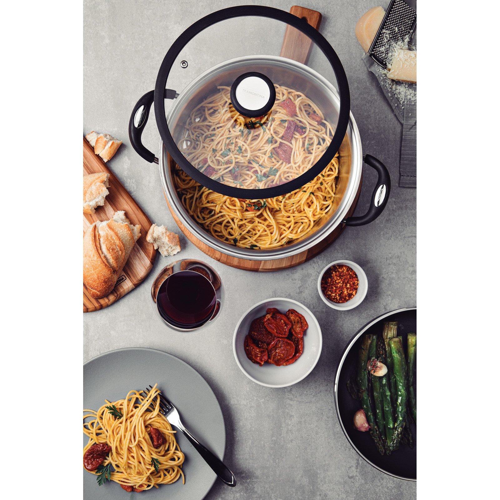 Caçarola Rasa Tramontina Solar Silicone em Aço Inox com Fundo Triplo 20 Cm 2,9 L - foto 5