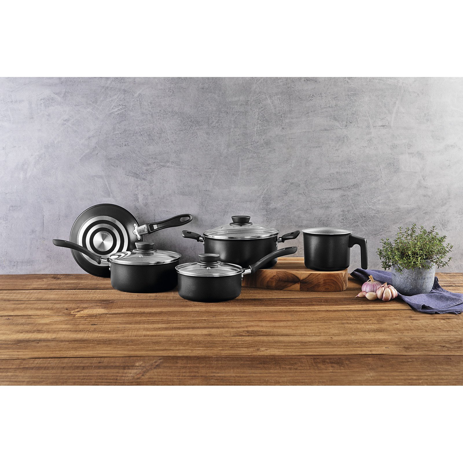Jogo de Panelas Tramontina Linz em Aluminio com Revestimento Interno e Externo em Antiaderente Starflon Max Preto 05 Peças - foto 2