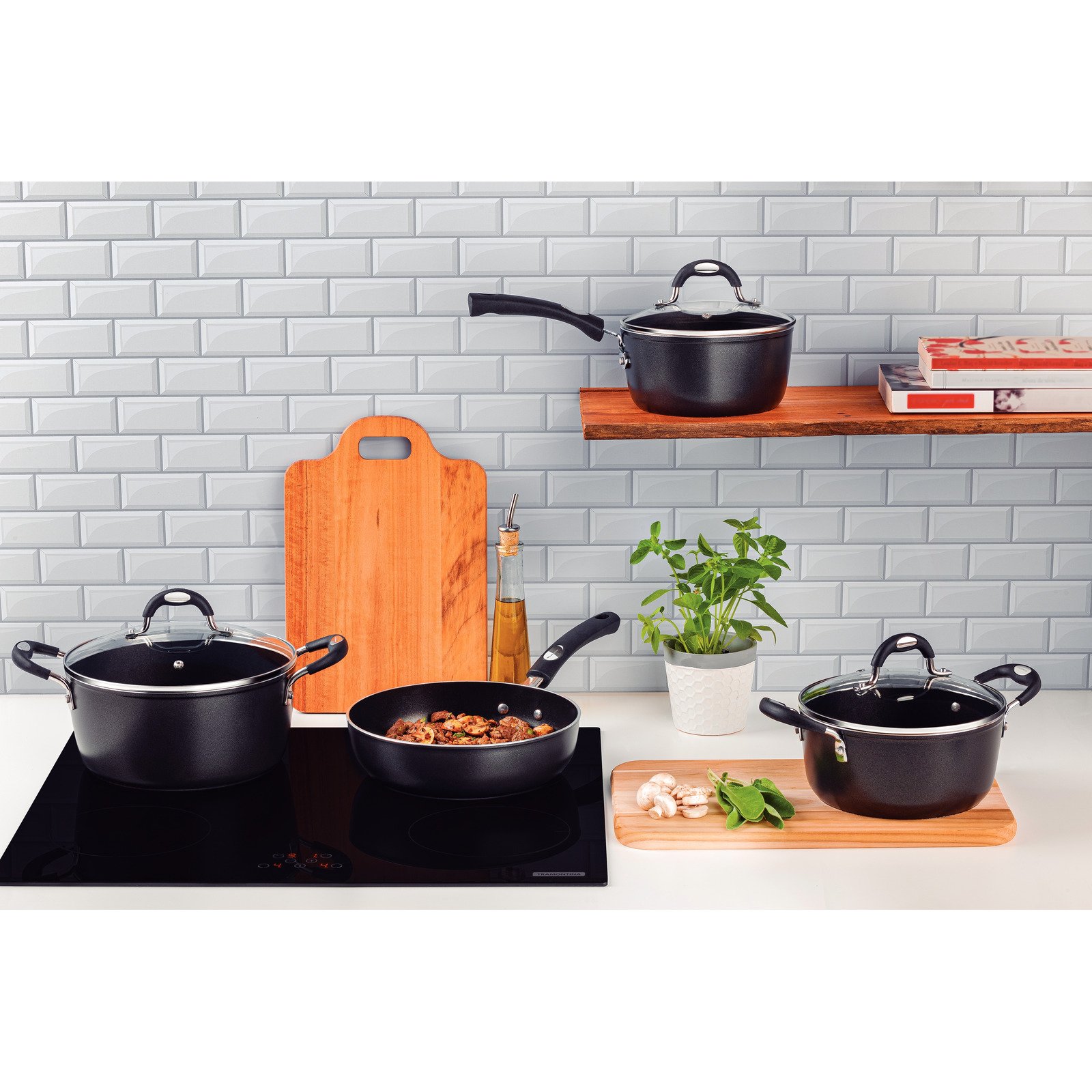 Jogo de Panelas Tramontina Mônaco Induction em Alumínio com Revestimento Interno e Externo Antiaderente Starflon Premium Preto 4 Peças - foto 2