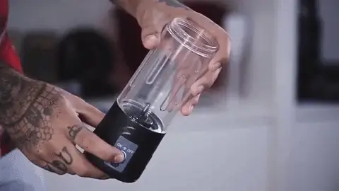 Mini liquidificador portátil