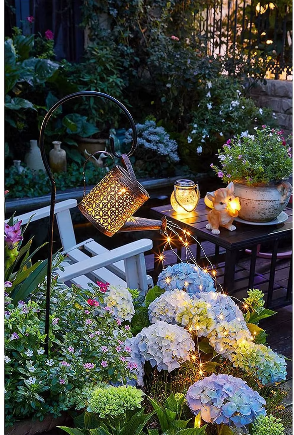 Luminária-Solar-para-Jardim-À-Prova-D'água-Regador-GieBkanne-Bigstock-D4